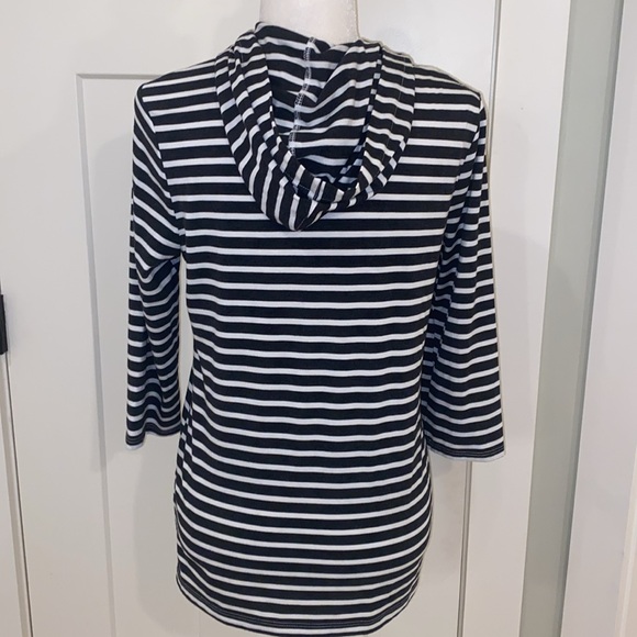 Chico’s Weekends Hooded Top - Picture 4 of 7